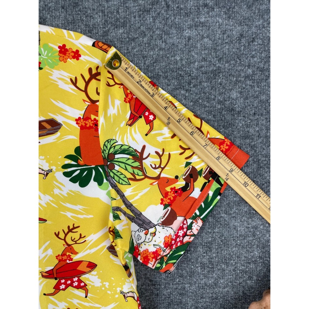 SSLR Christmas Hawaiian Shirt Mens Small Yellow Excellent Surfing Santa Reindeer - Picture 9 of 13